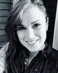 Mandy Cyr (@mandycyr83) • Instagram photos and videos