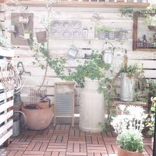 100均etc ベランダをおしゃれにdiy 簡単にできる方法をご紹介 folk ベランダガーデン ベランダ コンテナガーデン