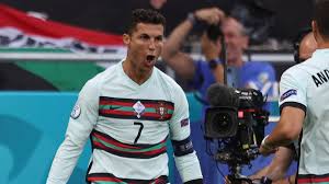 Cristiano ronaldo hates processed drinks so much, he removed coke bottles from his podium monday. Ayb Brx7d693gm
