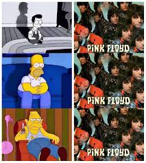 Pigs". Roger Waters em show gratuito para 300 mil pessoas na principal  praça da Cidade do México (outubro de 2016).