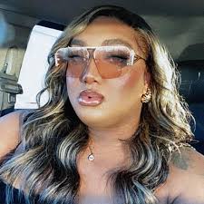 Daphne Devine (@armani.flemons.16) • Facebook