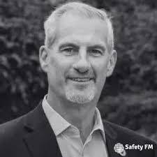 Steve Rae's Instagram, Twitter & Facebook