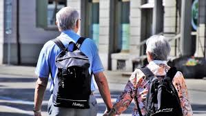 Sa fi lucrat legal in peninsula, sa aiba minim 66 de ani, care este varsta de pensionare in italia, si sa se fi intors oficial, in italia muncesc in jur de 200 de mii de moldoveni. Care Este Varsta De Pensionare In Ue Èi In Sua Cum FuncÈioneazÄ Sistemul De Pensii American B1tv Ro