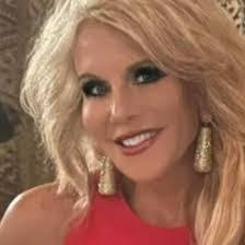 Deana Braddock's Instagram, Twitter & Facebook