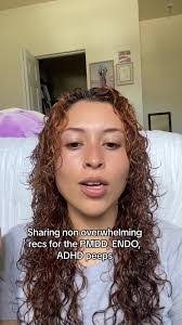 Chyntia Devi's Instagram, Twitter & Facebook