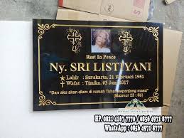 Memproduksi model makam kristen, model makam katolik, model kuburan kristen, model kuburan katolik, model kuburan orang batak, model kuburan kristen sederhana, model pusara kristen, contoh makam kristen Prasasti Batu Nisan Pabrik Marmer Tulungagung Pabrik Marmer Tulungagung