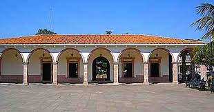 Casa De La Constitucion Apatzingan Mexico En Esta Casa Fue Promulgada La Primera Constitucion Mexicana Actual Turistico Arquitectura Atractivos Turisticos