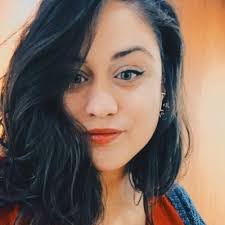 Nicole Tinney's Instagram, Twitter & Facebook