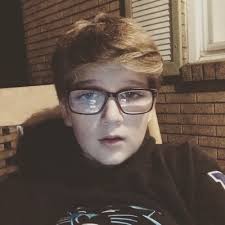 Jackson Sullivan (@thisizjackson)