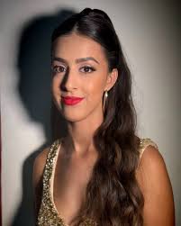 Elidia Andrade's Instagram, Twitter & Facebook