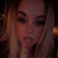 where to watch baseball playoffs with good food?