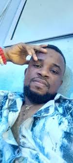 Am done being single tomorrow am going to court to see who's getting  divorce 😂😂I want problems always