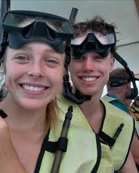 🩵👙💌🐬🪸🫧🌺🏝️🍹