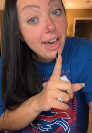 Christina Jacobs (@christina_j92)