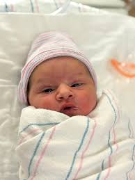 Introduced my granddaughter to Robin this morning, I think she shares my  love for him, look at her face 🥰