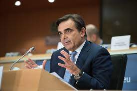 Η νεά στατηγική που προτείνει η εε μαργαρίτης σχοινάς: Margariths Sxoinas Bikipaideia
