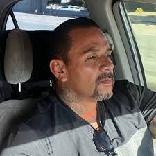 Hi, I see you always appear in my friend recommendations, I don't know if  we know each other, I tried to add you but failed, maybe you can send me a  friend