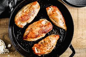Surprisingly satisfying, this pizza chicken is awesome. Spinach Stuffed Chicken Breast With Cheese Wellplated Com