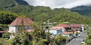 Par son histoire, le territoire francilien témoigne une nouvelle fois de son illustre richesse patrimoniale et du caractère artistique d'œuvres remarquables (statues, tableaux, ensemble mobilier). Kreolische Ortschaften Ile De La Reunion Tourisme