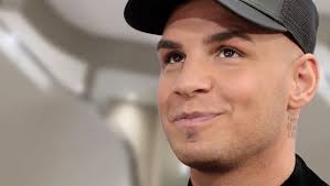 Teilweise wurden die titel im duett mit seiner frau sarah produziert. Pietro Lombardi Liebescomeback Mit Laura Hier Teilt Er Verdachtige Aufnahmen Bunte De