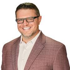 Deb Horvath's Instagram, Twitter & Facebook