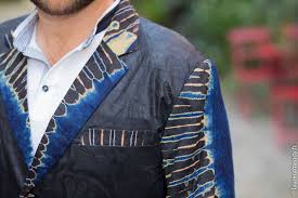Au cameroun, la mode vestimentaire africaine reprend des couleurs chez les hommes. Notre Mode Africaine Homme Trendy En Pagne Et Bazin Africouleur