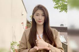 But she has never been explicit about her personal affairs. South Korean Actress Ha Ji Won Says Eating Three Lemons A Day Helps To Maintain Youthful Looks Entertainment News Top Stories The Straits Times