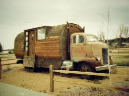 If I Could Hit The Road And Live The Life I D Consider This For A While 3 Caravane Maison Flottante Camping Car