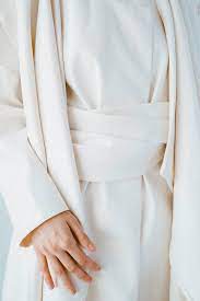 Check spelling or type a new query. Brautkleid Selber Nahen Vom Stoff Uber Schnittmuster Zum Selbstgenahten Hochzeitskleid Hochzeitsblog Wedding Board