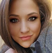 Deana Todd's Instagram, Twitter & Facebook