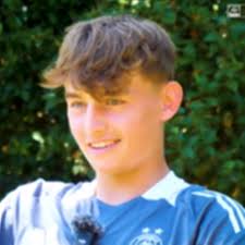 Fletcher Boyd reveals Aberdeen FC phone call he will never forget and his  quick change of plans