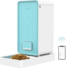 The best automatic cat feeder makes your life a whole lot easier. Top 5 Best Automatic Cat Feeders 2021 Buyer S Guide