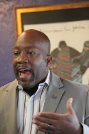 Glenn Mallory's Instagram, Twitter & Facebook