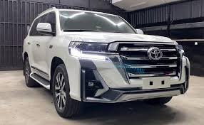 Согласно зарубежным источникам, официальная премьера «тойота ленд крузер 300» состоится в сентябре 2021 года. All New 2021 Toyota Land Cruiser 300 To Debut Next Year Wapcar