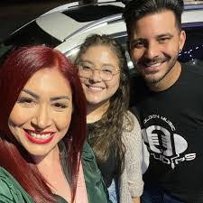 Raquel Narvaez's Instagram, Twitter & Facebook