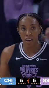Stepback is VICIOUS 🗑️, Kayla Thornton pulls from deep and it’s nothin’  but net , CHI-GSV