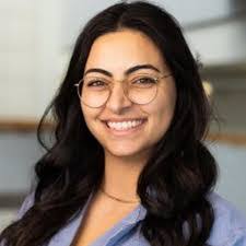 Tamara Ewing's Instagram, Twitter & Facebook