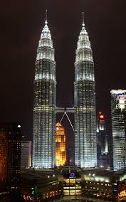 World Famous Architects Share With Us Their Inspiring Quotes Edificios Famosos Torres Petronas Rascacielos