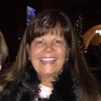 Peggy Heck's Instagram, Twitter & Facebook