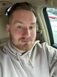 Hi everyone! My dream has been to live in Maine… many reasons! ✨ I'm single  and would love a room to rent “for starters” along any coastal town. I've  lived all over …