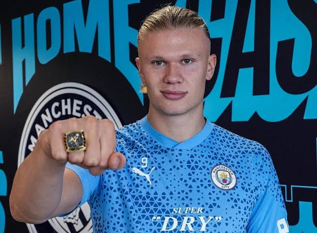 Erling Haaland &eacute; premiado com anel personalizado em reconhecimento a recorde; veja fotos - Folha PE