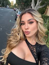 Nikki Martinez (@nikkiilovexxo) • Instagram photos and videos