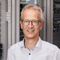 10+ "Daniel Hux" profiles