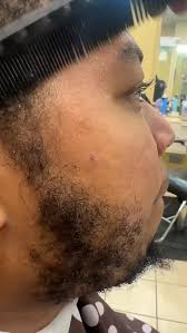 💈✂️ Go on… open yourself up. #beardgrowth #beardgrowthoil #beardtips  #dermdude , @travis_bright301 at it again.