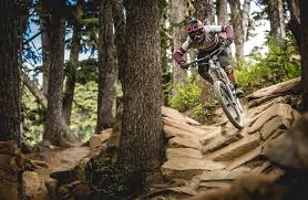 Dank per knopfdruck versenkbarem sattel ist downhill ein vergnügen: 3 Moderne Freeride Bikes Im Vergleichstest Mtb News De