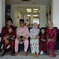 He spoke with the prospect group. Selamat Hari Raya Datuk Seri Hj Mohamed Khaled Nordin Facebook