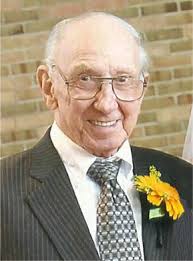 Elton "Buck" Roman Thobe (1927