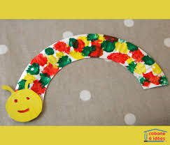 Avec cette centaine d'idées d'activités, vous ne direz plus que vous ne savez pas quoi faire des assiettes en carton ! Une Chenille Dans Une Assiette En Carton Cabane A Idees