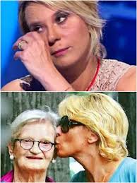 Ho messo al sicuro, chiudendo a chiave, un armadio a casa con i ricordi più  preziosi di mia madre Giuseppina, dopo che ci ha lasciati… In un certo  senso, sigillo anche il