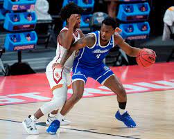Lean, ruggedly handsome leading man and supporting actor whose outdoor looks have improved with age, tom skerritt attended wayne state university and ucla. Evan Mobley Has 17 Points To Lift Southern Cal Past Drake The Star